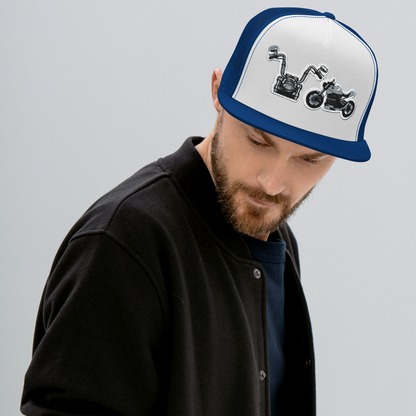 Gorra de camionero con diseño de motos